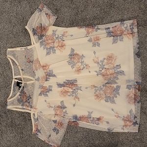 FLORAL TOP